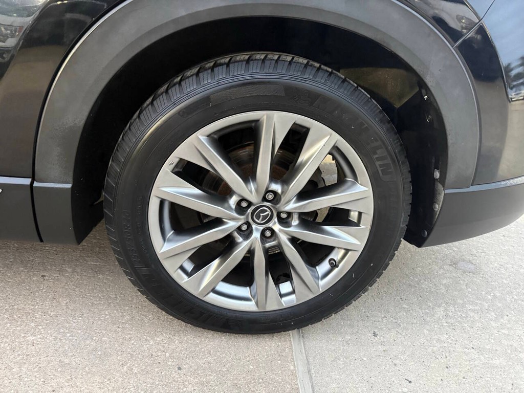 Mazda CX-9 Vehicle Full-screen Gallery Image 38