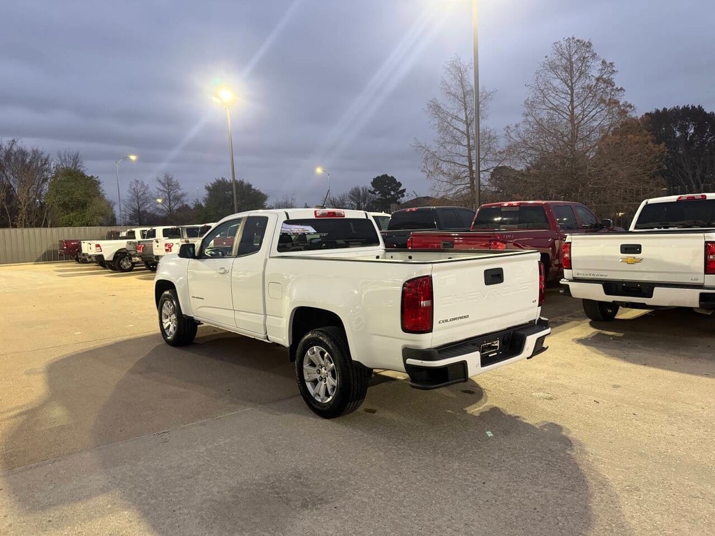 Chevrolet Colorado Vehicle Full-screen Gallery Image 04