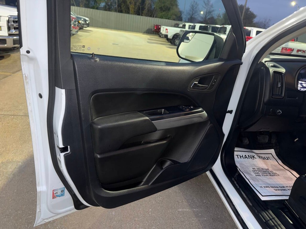 Chevrolet Colorado Vehicle Full-screen Gallery Image 08