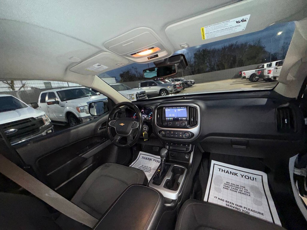 Chevrolet Colorado Vehicle Full-screen Gallery Image 17