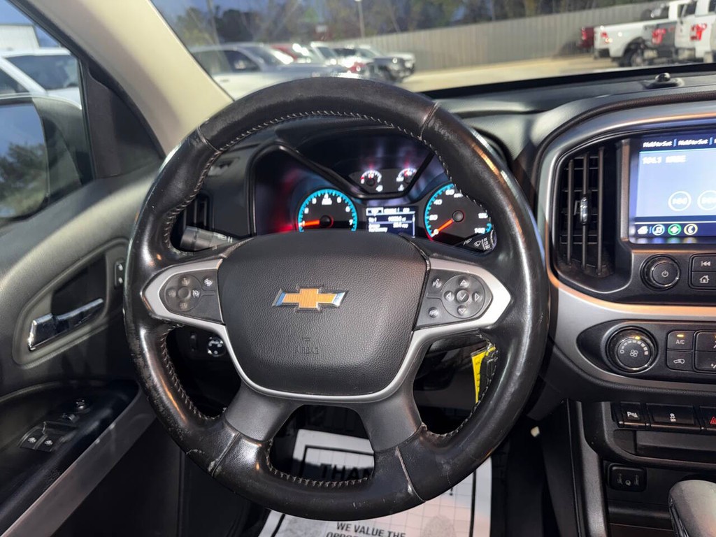 Chevrolet Colorado Vehicle Full-screen Gallery Image 19