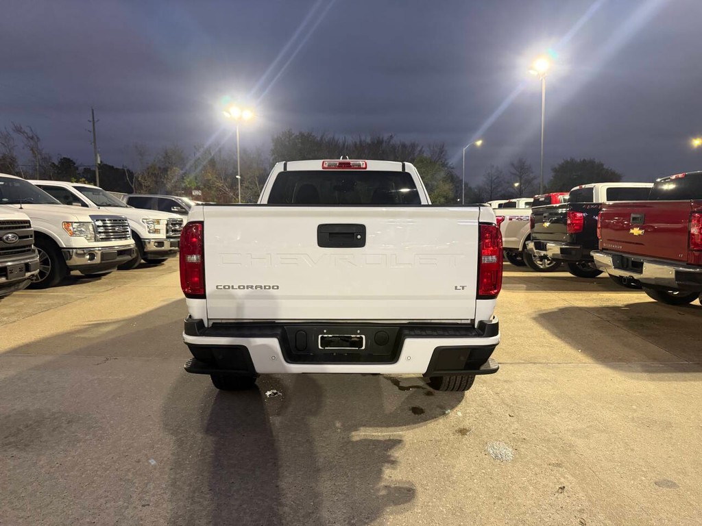 Chevrolet Colorado Vehicle Full-screen Gallery Image 33