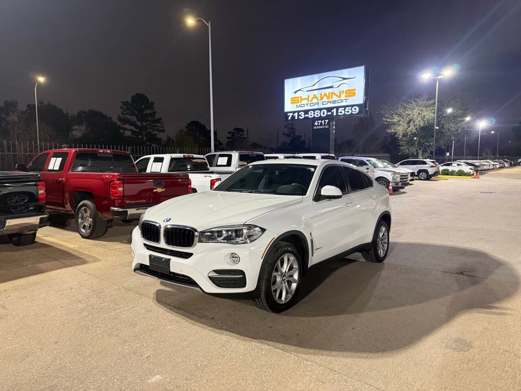 BMW X6 Vehicle Full-screen Gallery Image 03