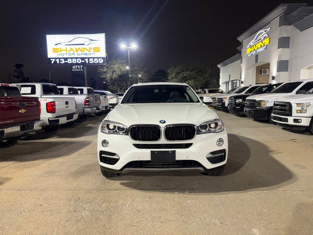 BMW X6 Vehicle Full-screen Gallery Image 42