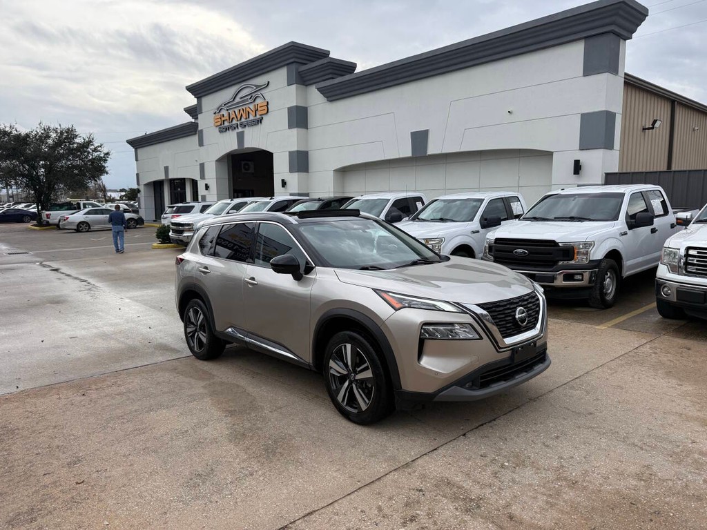 Nissan Rogue Vehicle Full-screen Gallery Image 02