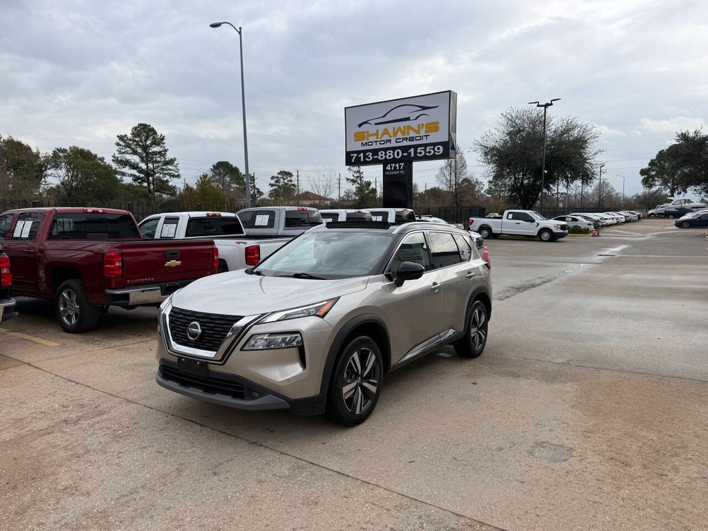 Nissan Rogue Vehicle Full-screen Gallery Image 03