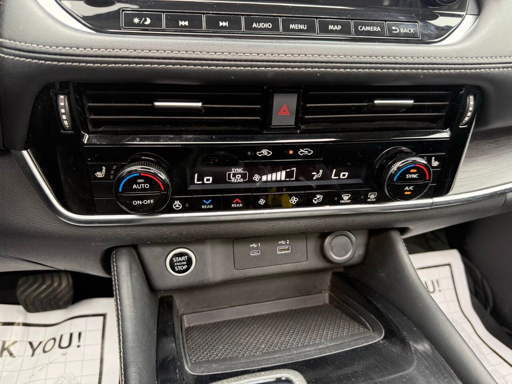 Nissan Rogue Vehicle Full-screen Gallery Image 29