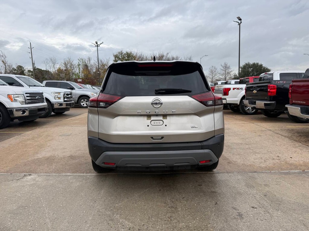 Nissan Rogue Vehicle Full-screen Gallery Image 42