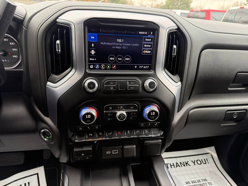 GMC Sierra 1500 Vehicle Full-screen Gallery Image 24