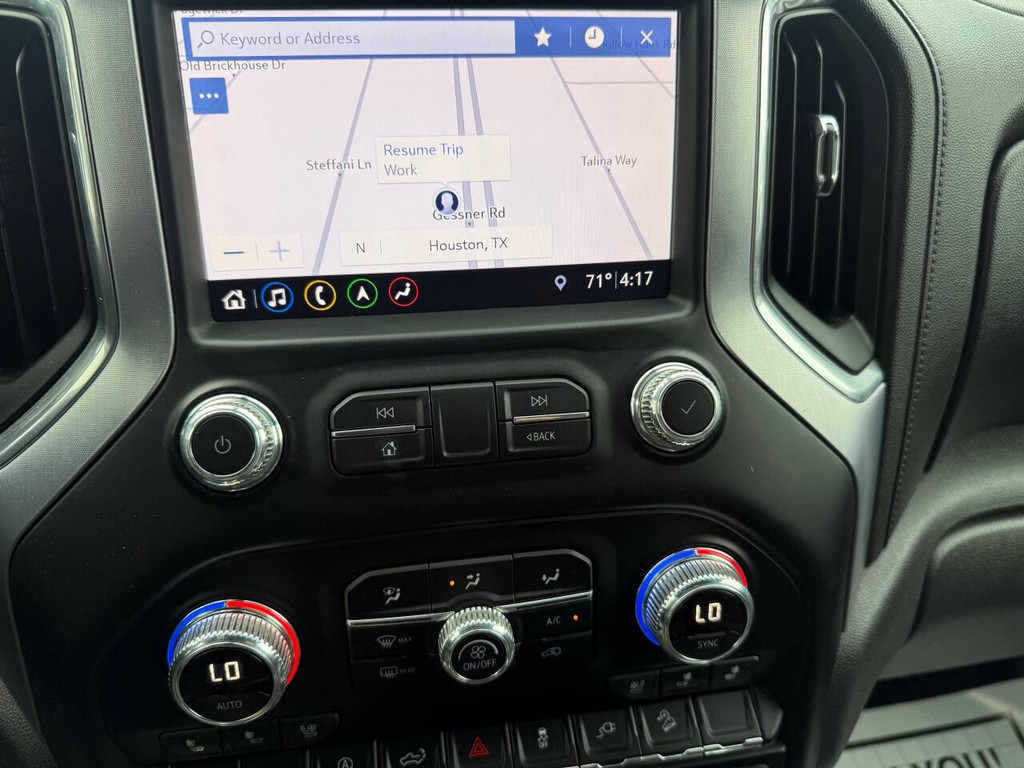 GMC Sierra 1500 Vehicle Full-screen Gallery Image 28