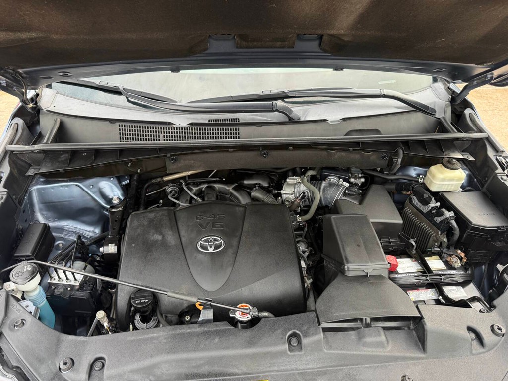 Toyota Highlander Vehicle Full-screen Gallery Image 37