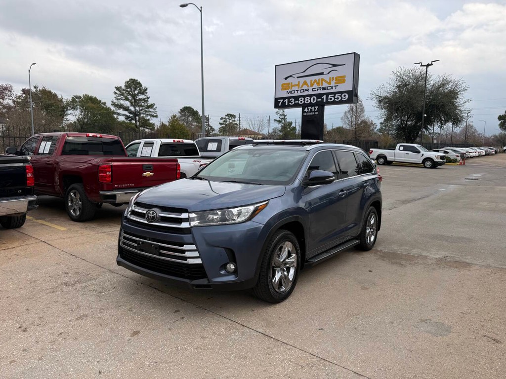 Toyota Highlander Vehicle Full-screen Gallery Image 46