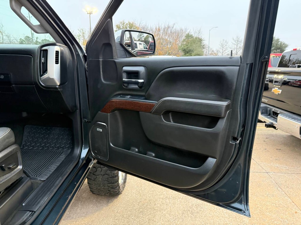 GMC Sierra 1500 Vehicle Full-screen Gallery Image 09