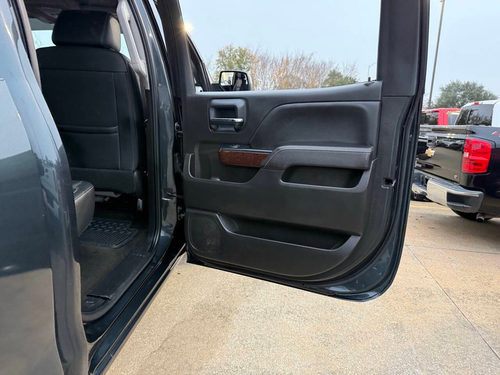 GMC Sierra 1500 Vehicle Full-screen Gallery Image 14