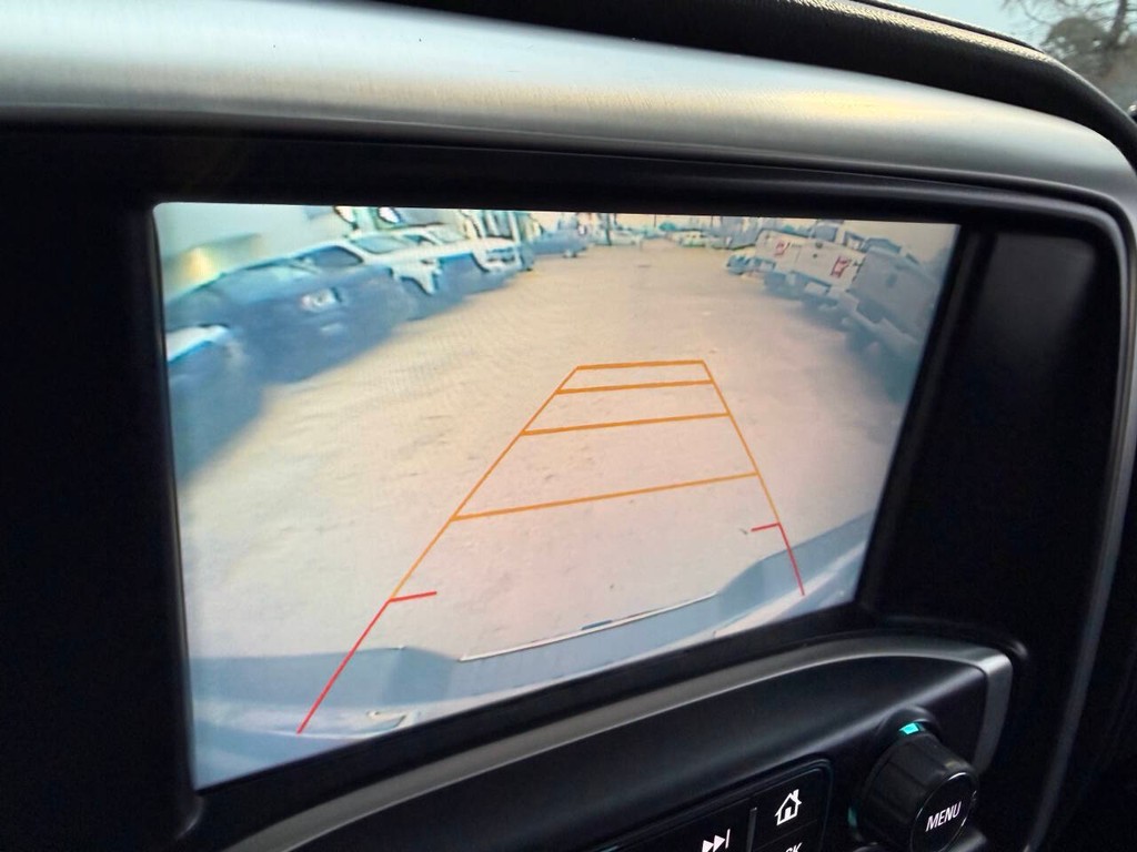 GMC Sierra 1500 Vehicle Full-screen Gallery Image 24