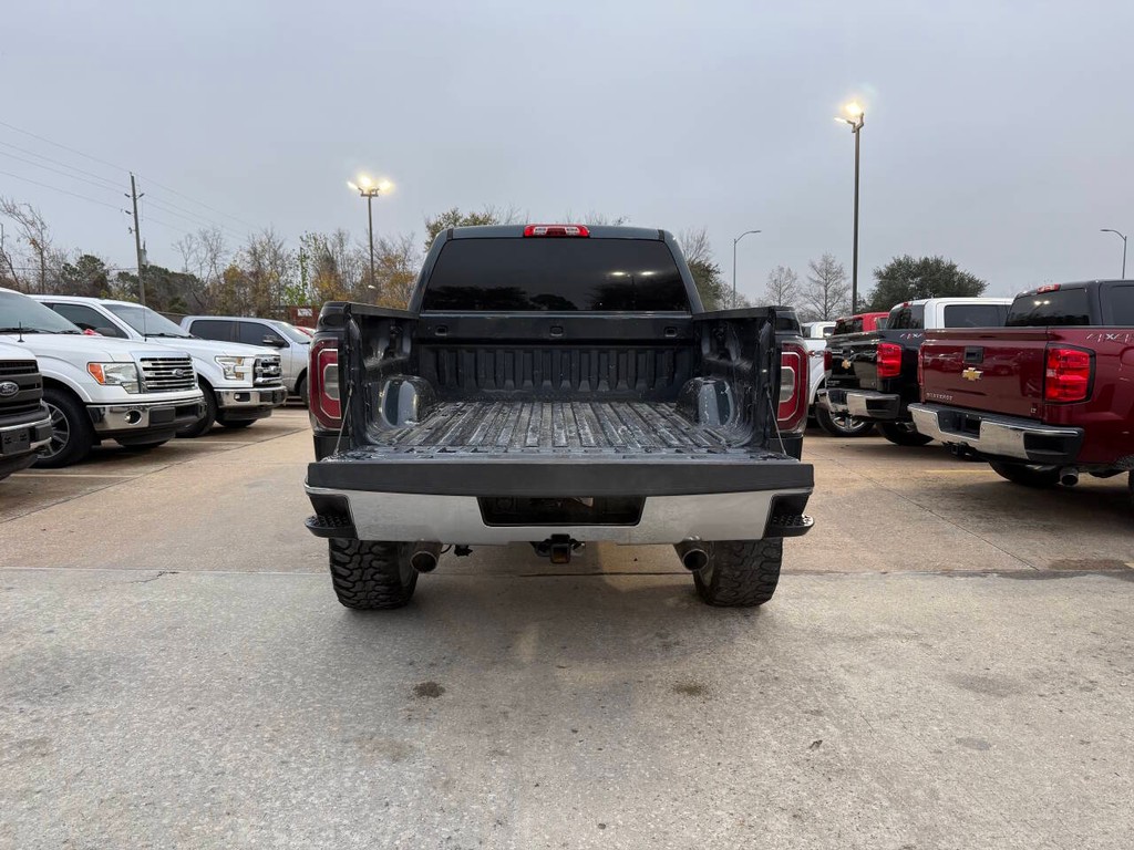 GMC Sierra 1500 Vehicle Full-screen Gallery Image 32