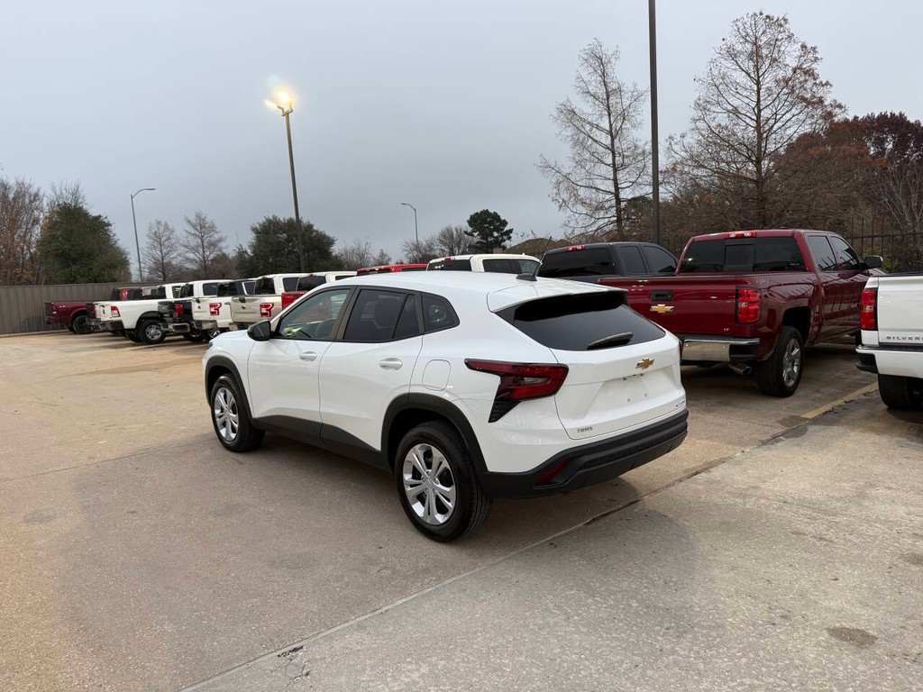 Chevrolet Trax Vehicle Full-screen Gallery Image 04