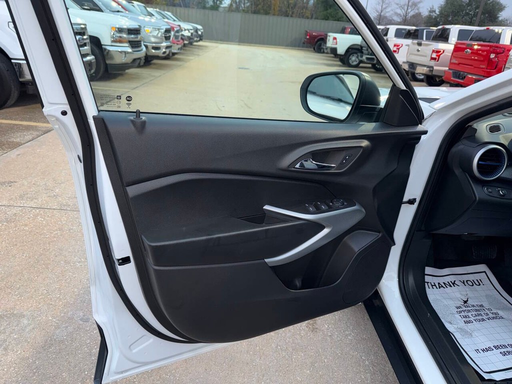 Chevrolet Trax Vehicle Full-screen Gallery Image 08