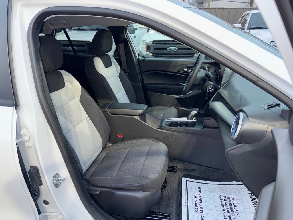 Chevrolet Trax Vehicle Full-screen Gallery Image 10