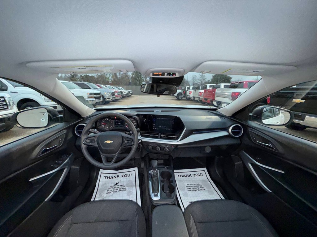 Chevrolet Trax Vehicle Full-screen Gallery Image 18