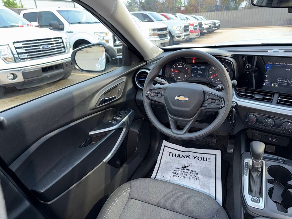 Chevrolet Trax Vehicle Full-screen Gallery Image 19