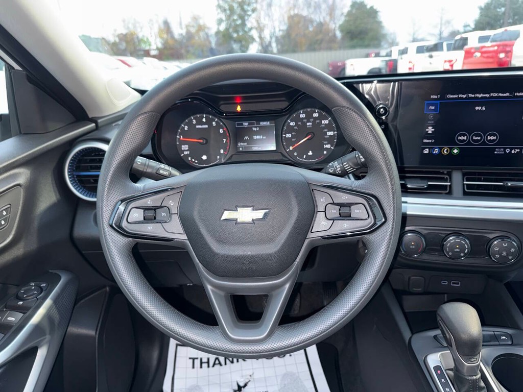 Chevrolet Trax Vehicle Full-screen Gallery Image 22