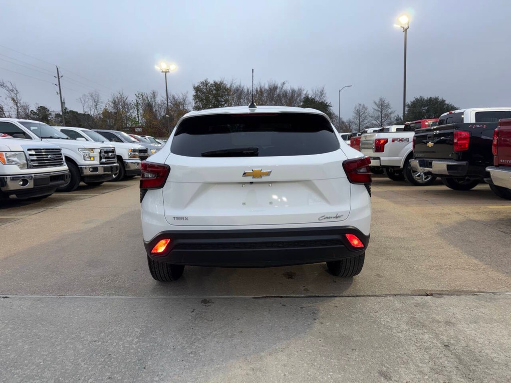 Chevrolet Trax Vehicle Full-screen Gallery Image 38