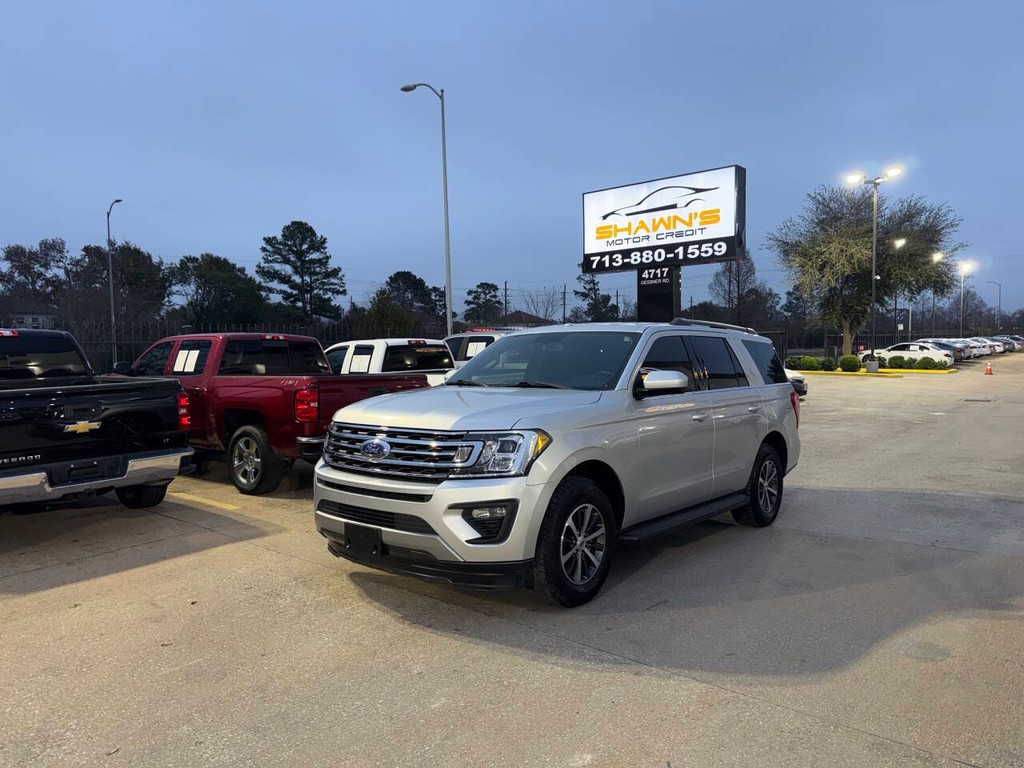 Ford Expedition Vehicle Full-screen Gallery Image 03