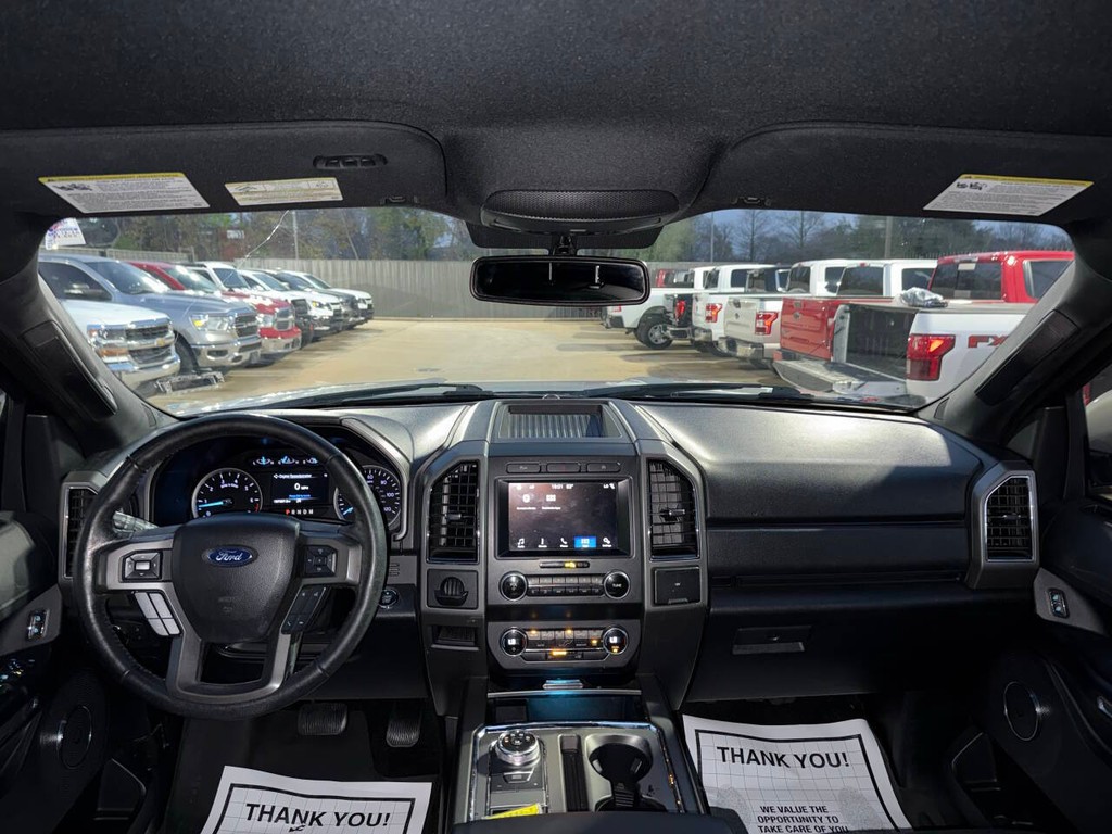 Ford Expedition Vehicle Full-screen Gallery Image 19