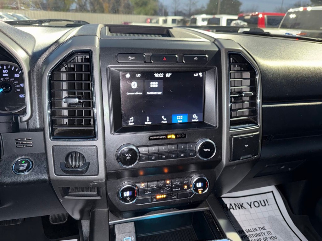 Ford Expedition Vehicle Full-screen Gallery Image 26