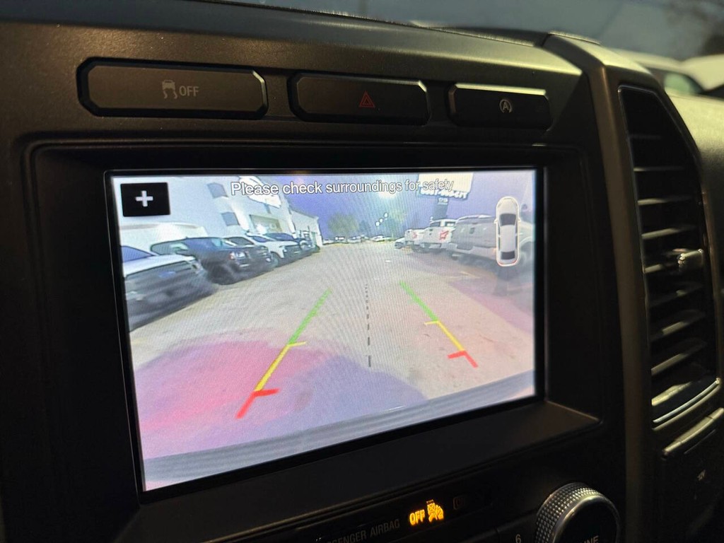 Ford Expedition Vehicle Full-screen Gallery Image 28