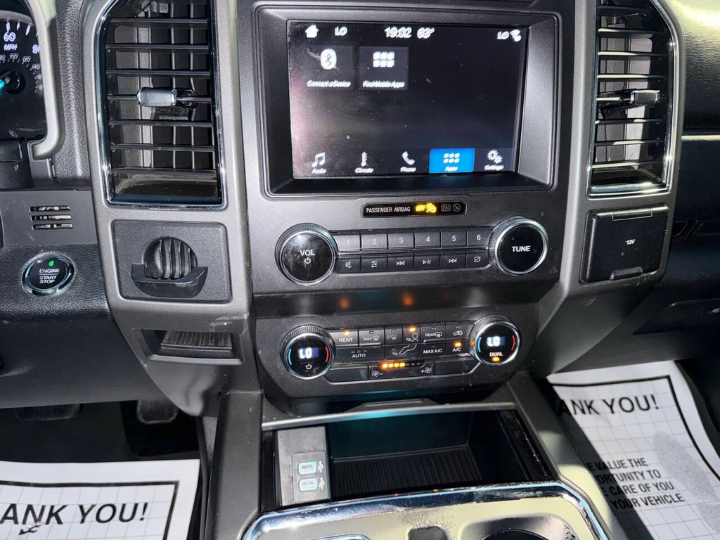 Ford Expedition Vehicle Full-screen Gallery Image 29