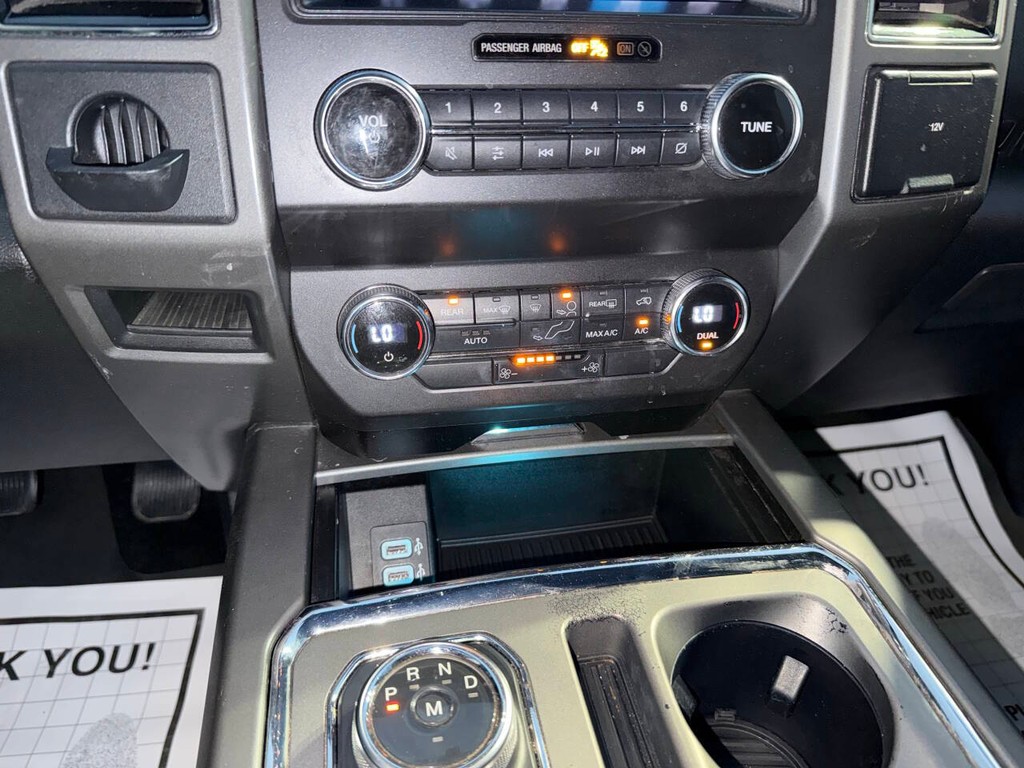 Ford Expedition Vehicle Full-screen Gallery Image 30