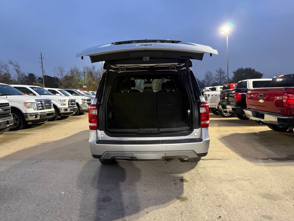 Ford Expedition Vehicle Full-screen Gallery Image 39