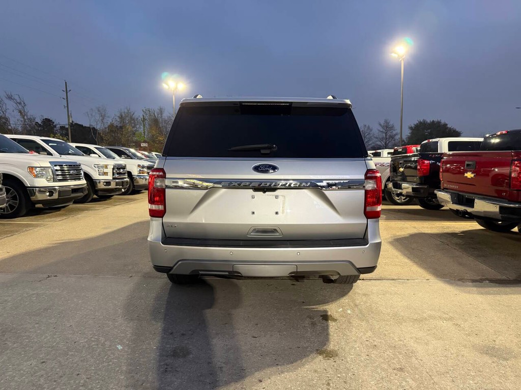 Ford Expedition Vehicle Full-screen Gallery Image 40