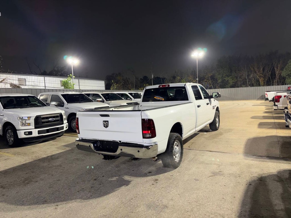 Ram 2500 Vehicle Full-screen Gallery Image 05