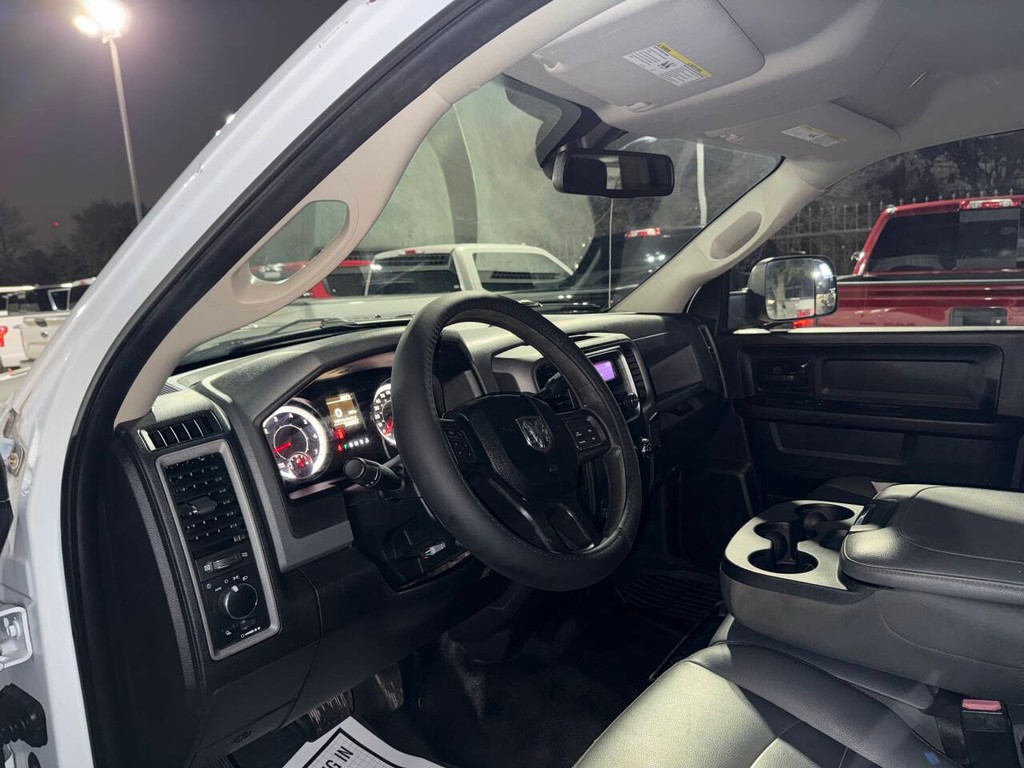 Ram 2500 Vehicle Full-screen Gallery Image 06