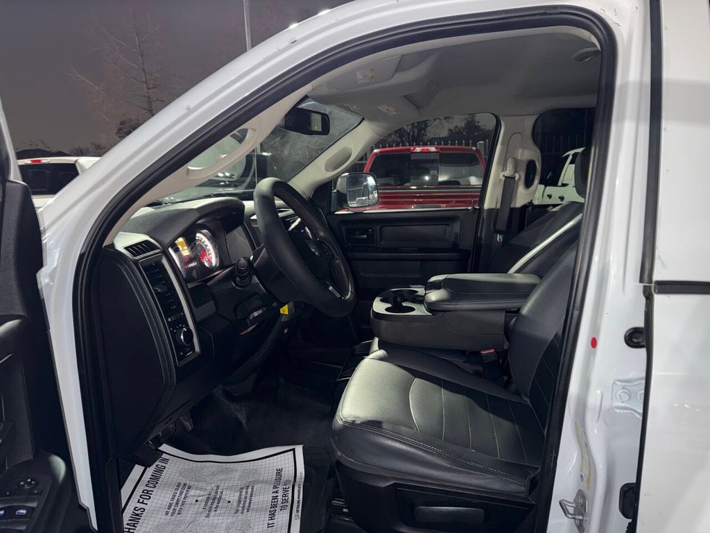 Ram 2500 Vehicle Full-screen Gallery Image 07