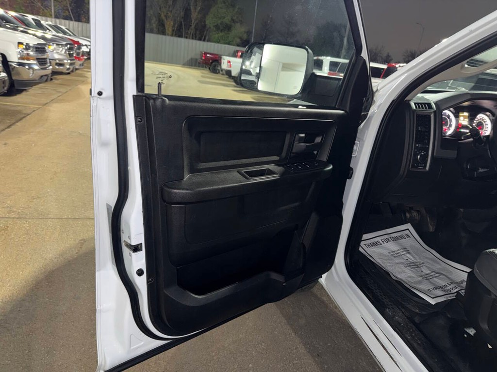 Ram 2500 Vehicle Full-screen Gallery Image 08