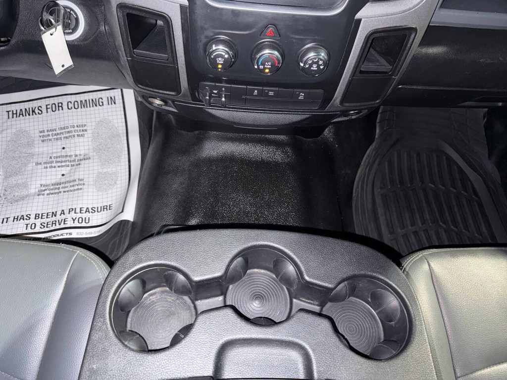 Ram 2500 Vehicle Full-screen Gallery Image 28