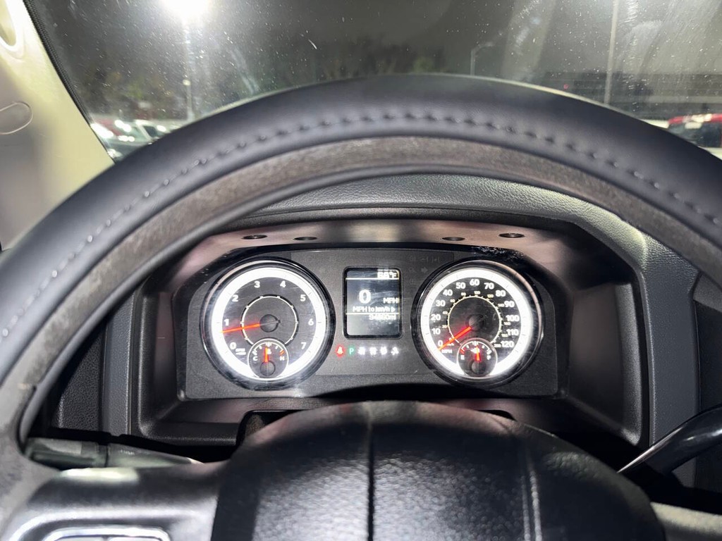 Ram 2500 Vehicle Full-screen Gallery Image 30