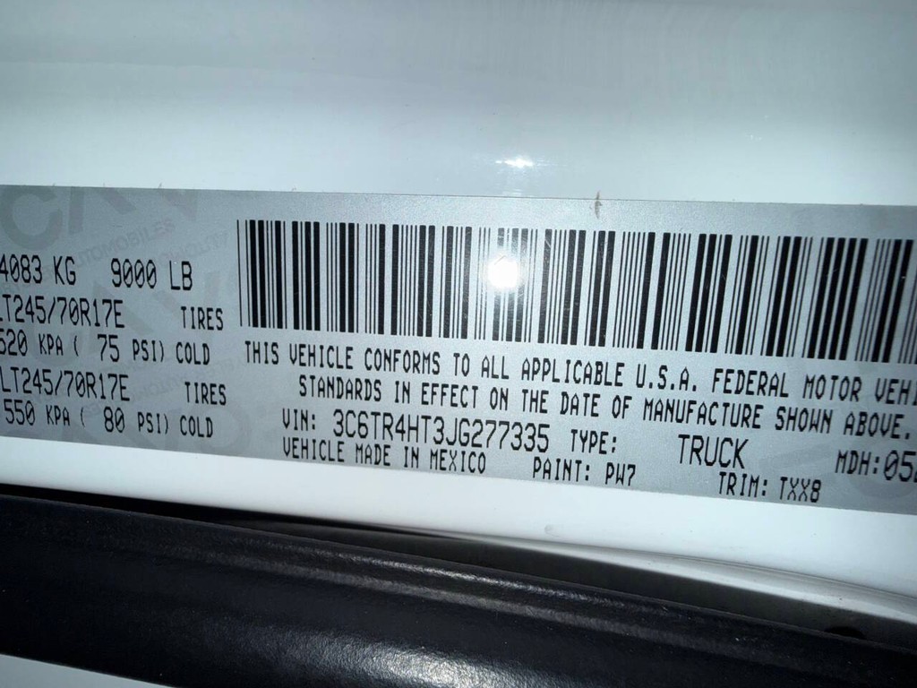 Ram 2500 Vehicle Full-screen Gallery Image 32