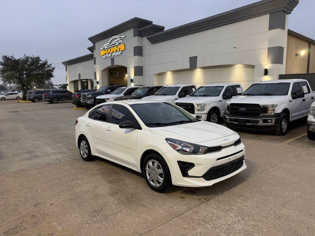 Kia Rio Vehicle Full-screen Gallery Image 39