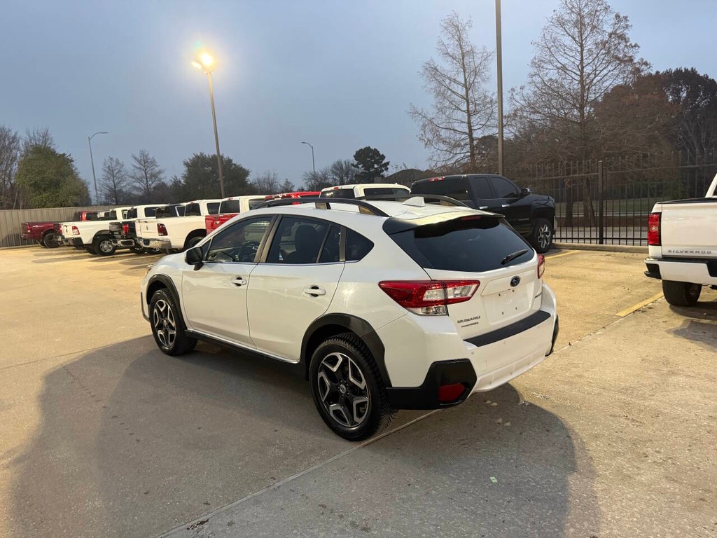 Subaru Crosstrek Vehicle Full-screen Gallery Image 04