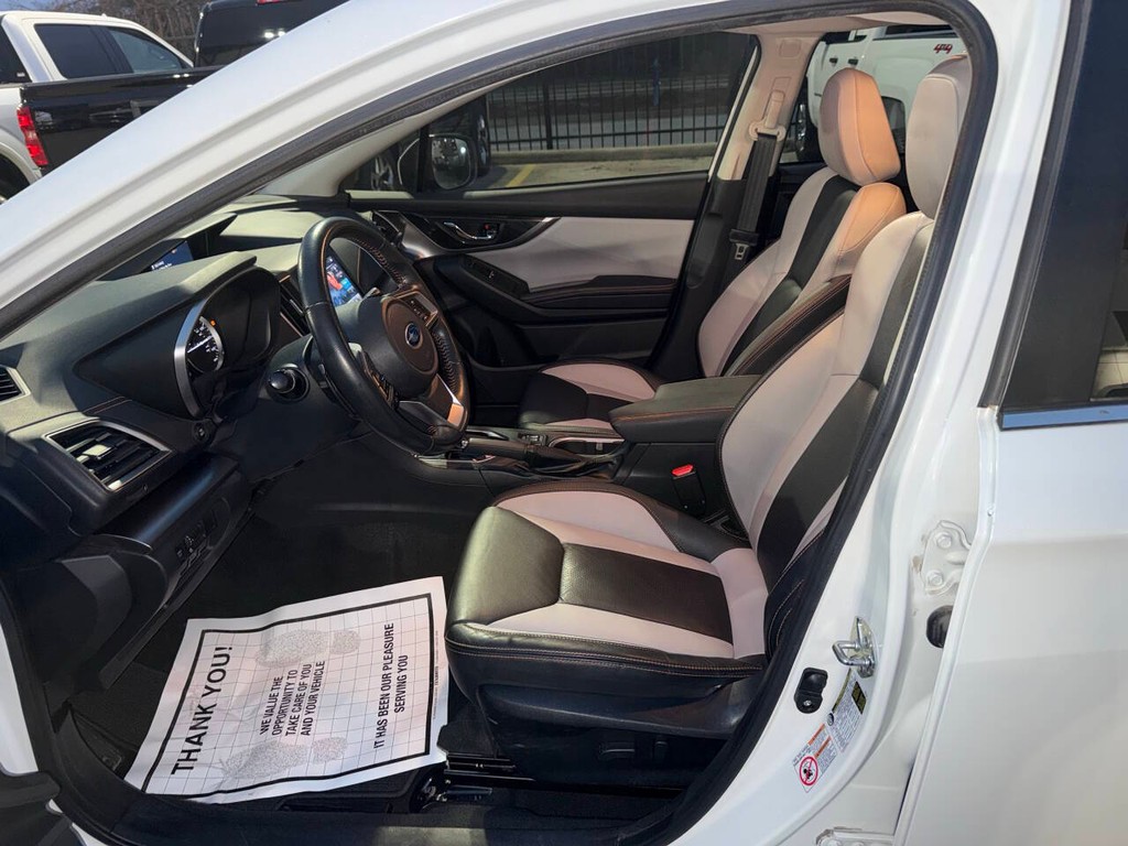 Subaru Crosstrek Vehicle Full-screen Gallery Image 07