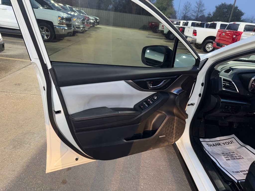 Subaru Crosstrek Vehicle Full-screen Gallery Image 08