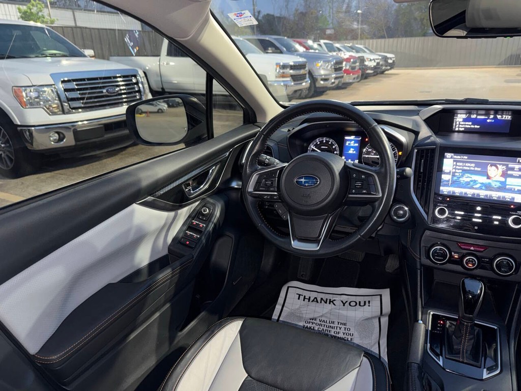 Subaru Crosstrek Vehicle Full-screen Gallery Image 19