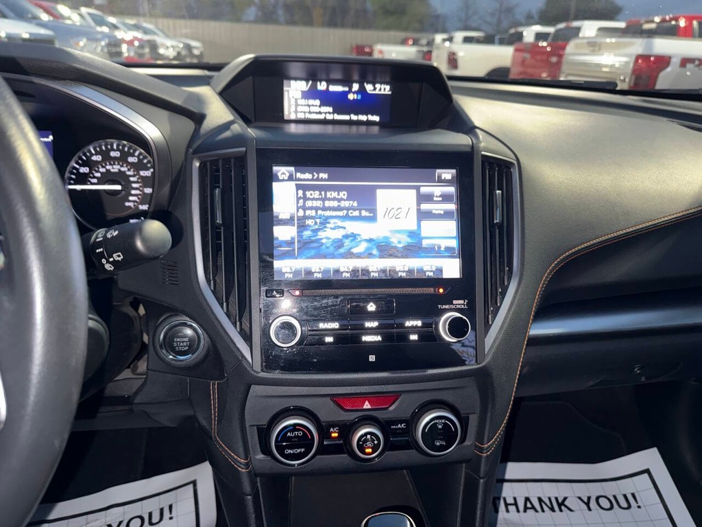 Subaru Crosstrek Vehicle Full-screen Gallery Image 24