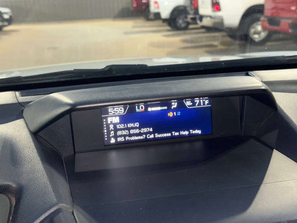 Subaru Crosstrek Vehicle Full-screen Gallery Image 25