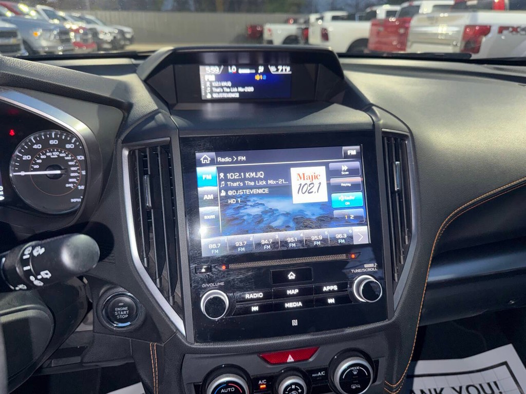 Subaru Crosstrek Vehicle Full-screen Gallery Image 26